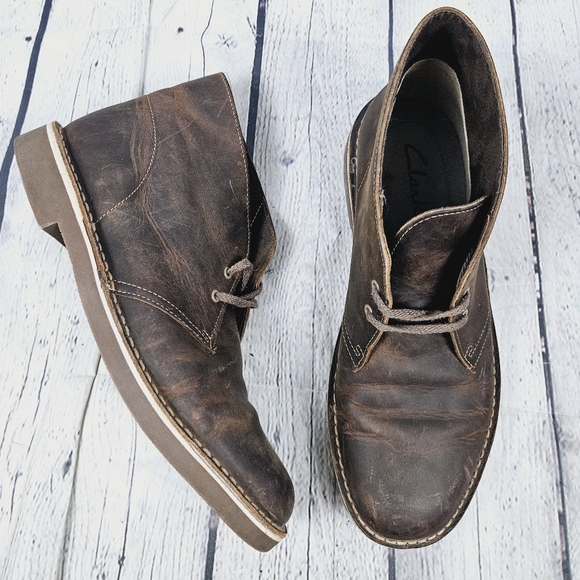 CLARKS | Bushacre II lace-up distressed leather chukka desert boots - Picture 1 of 10